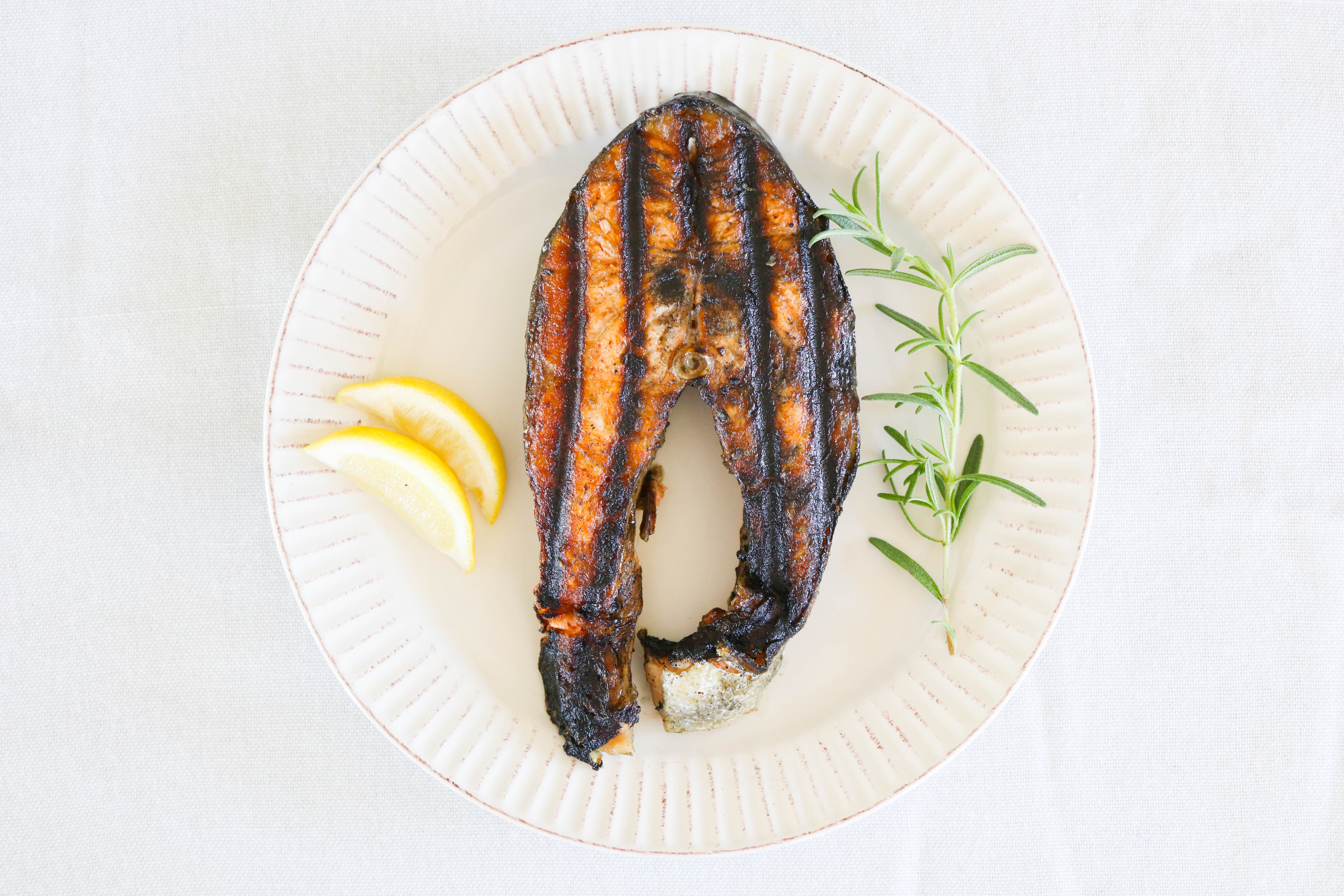 Grilled salmon clearance steaks